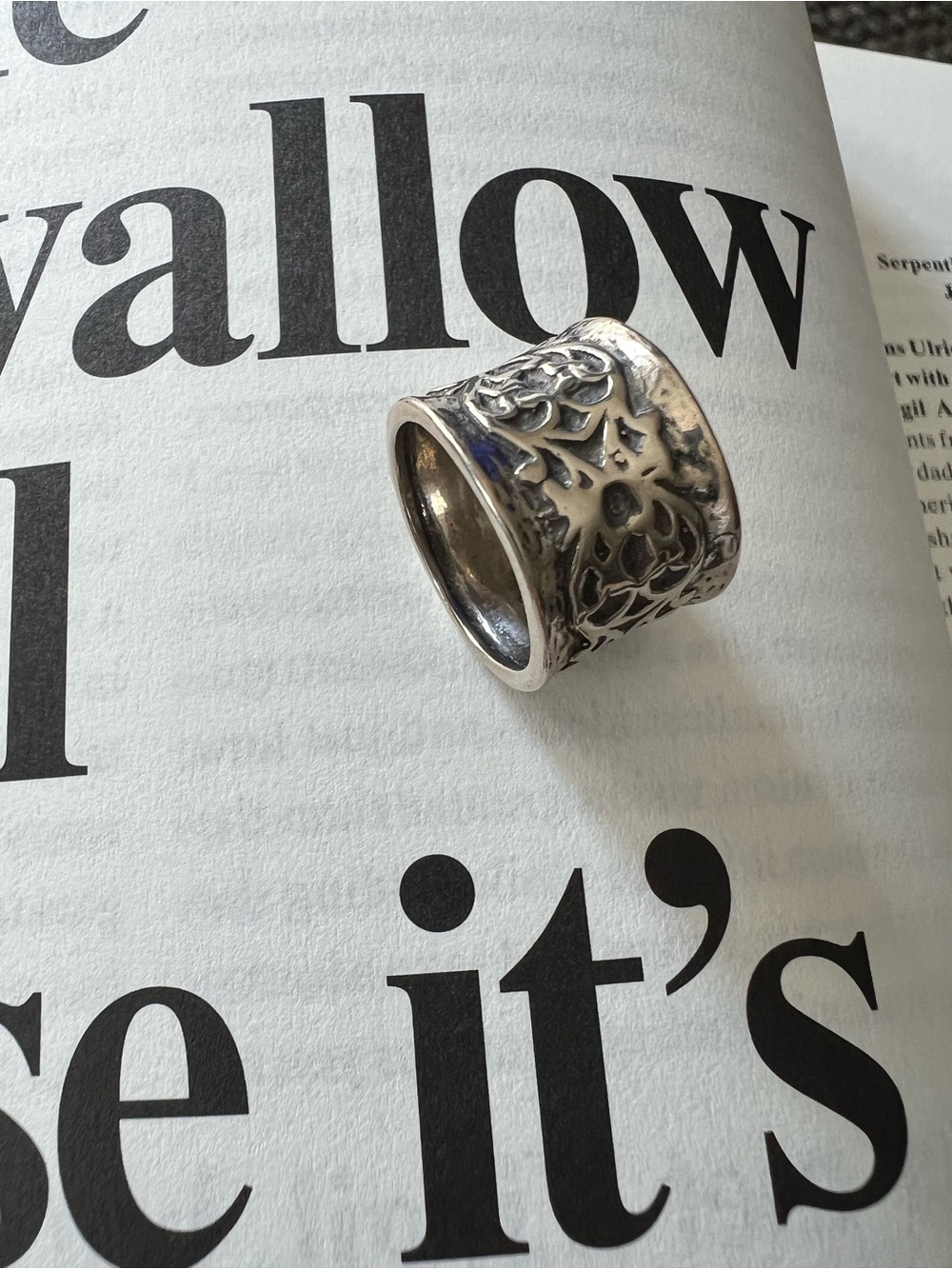 SHABLOOL • Chunky Boho Style Wide Floral Engraved Silver Ring